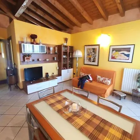Casa Di Michela A Con Piscina Appartamento